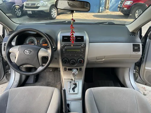 Toyota Corolla Sedan 2013