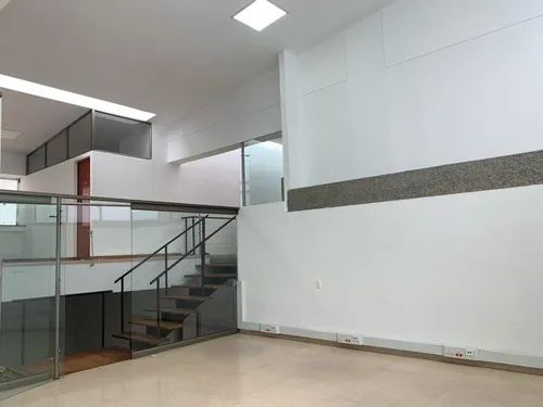 Local Comercial En Arriendo, El Poblado