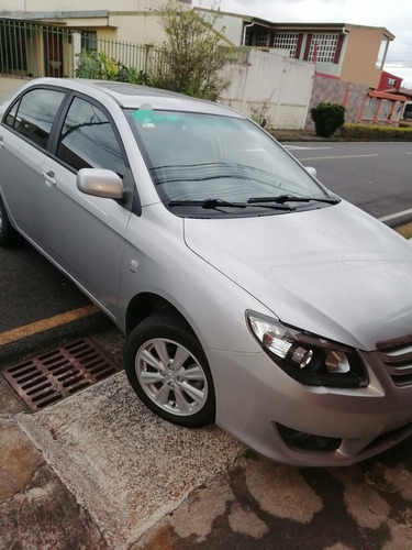Imagen 7 de 10 de Byd F3 Gs :f3 Gl Americana