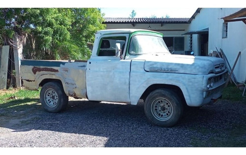 Ford F-100 4.5 L 2p