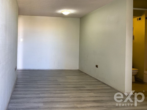 Departamento En Arriendo De 2 Dorm. En Valparaíso