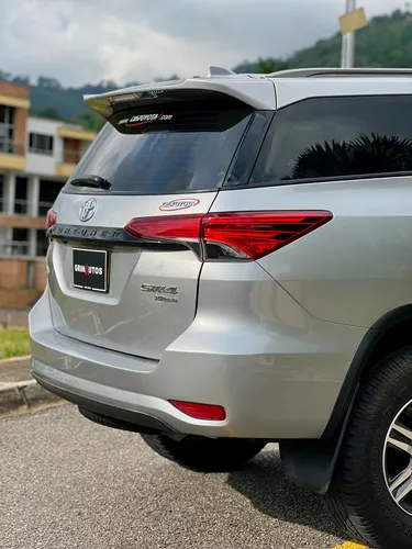 Toyota Fortuner SW4 XROAD 4x4 2.8l
