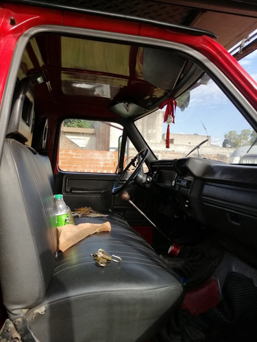 Ford F-700 D