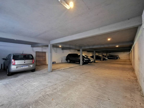 Imagen 25 de 27 de Departamento En Venta De 2 Dormitorios Con Cochera En La Plata