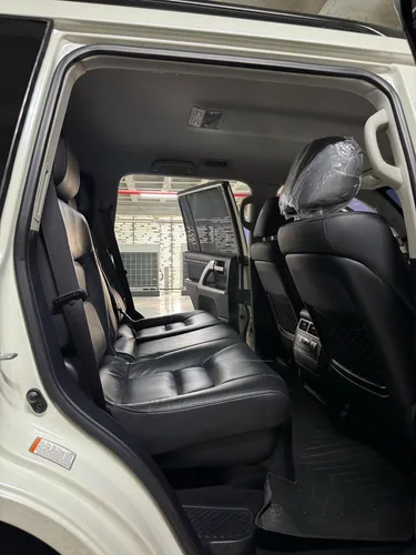 Toyota Land Cruiser 200 2021