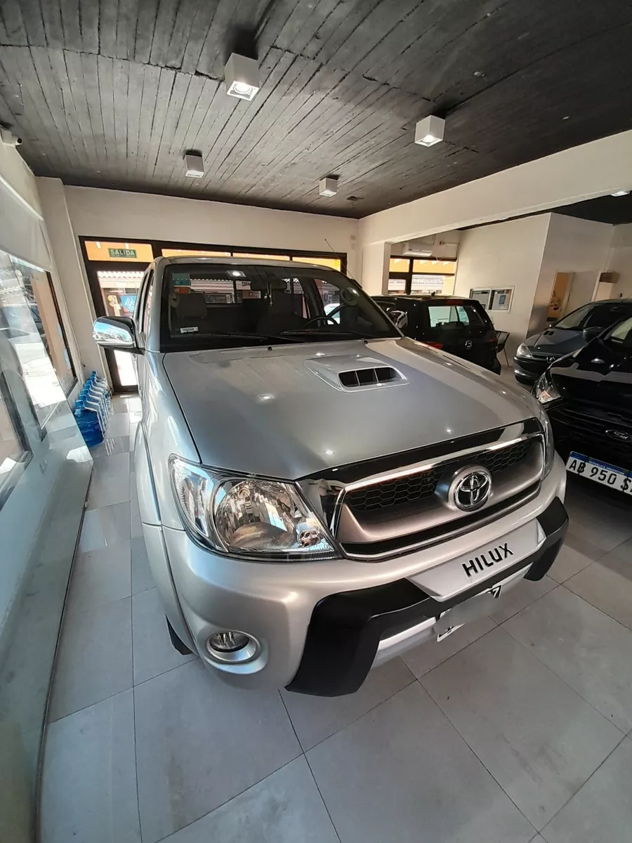 Toyota Hilux 3.0 I Srv Cab Doble 4x2 (2009)