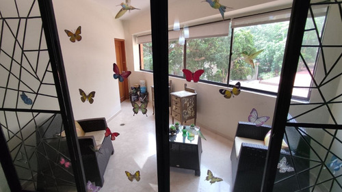 Apartamento En La Ave. El Milagro, Costa Virginia