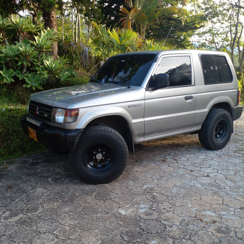 Mitsubishi Montero 3.0 V13