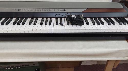 Piano Korg Sp250 A Reparar No Enciende Gris