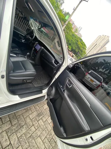 Toyota Fortuner Srv 2022 4000cc 4x4 Aut