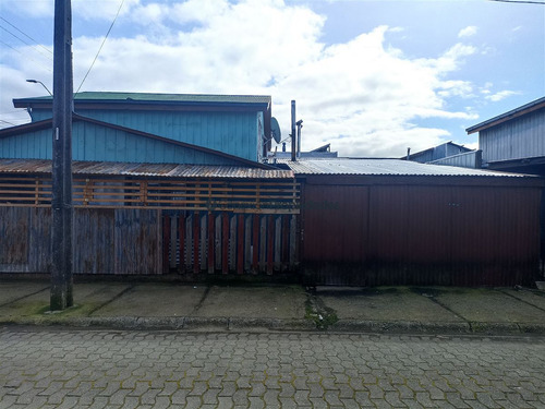 Casa En Venta De 4 Dorm. En Frutillar
