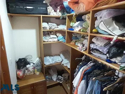 Casa Amplia En Sector Tranquilo(mls#242432)