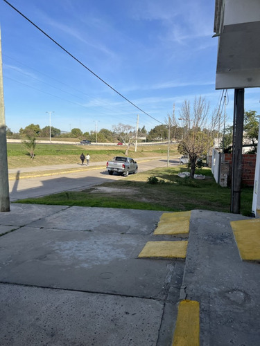 En Venta Departamento De 2 Dormitorios En Oro Verde