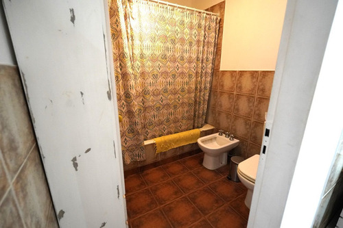 Imagen 20 de 28 de Venta De Casa 4 Amb. Con Pileta, Parque Leloir, Ituzaingo