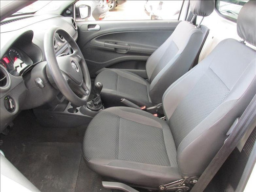 Volkswagen Saveiro 1.6 Msi Robust Cs 8v