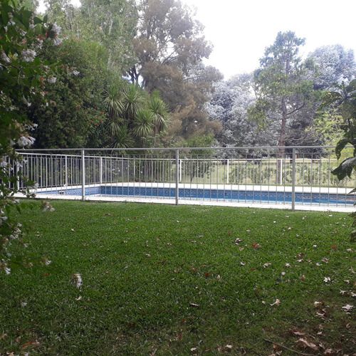 Casa En Excelente Estado, Con Un Lote Al Golf Único De 930 M² Con 40 Mts De Frente