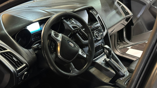 Ford Focus III 2.0 Sedan Titanium At6