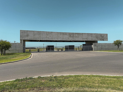 Terreno En Venta En Vida Club De Campo Funes - Permuta