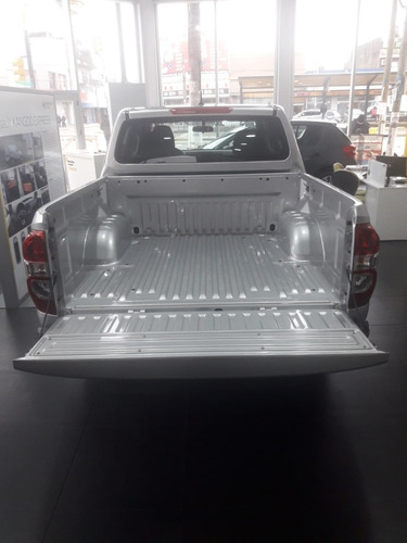 Imagen 8 de 25 de Renault Alaskan Confort 4x2 Ft