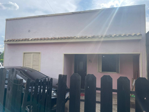 ¡gran Oportunidad! Casa De 3 Dormitorios Y Amplio Terreno En Venta 