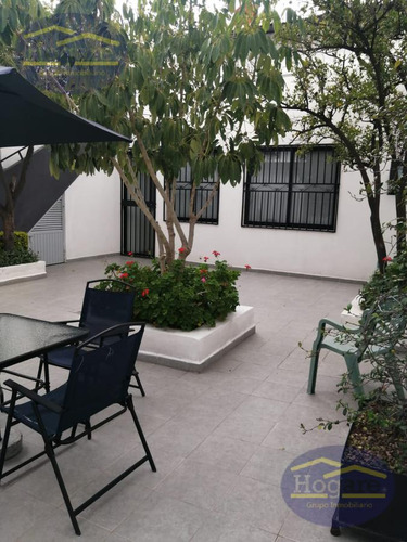 Oficina En Renta, Excelente Espacio Para Consultorio O Para Oficina En La Col. Obregón León Gto.