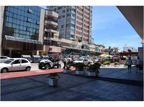 Apartamento En Peninsula, 1 Dormitorios *- Ref: 184