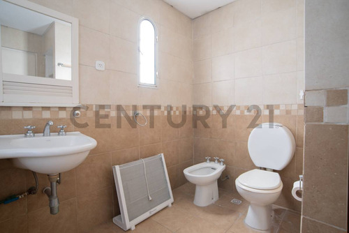 Venta De Ph Con Entrada Independiente En Lanús Este Centro. Apto Crédito! Bajó De Precio!