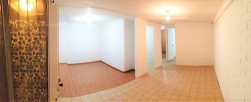 Casa En Venta De 3 Dorm. En Maipú