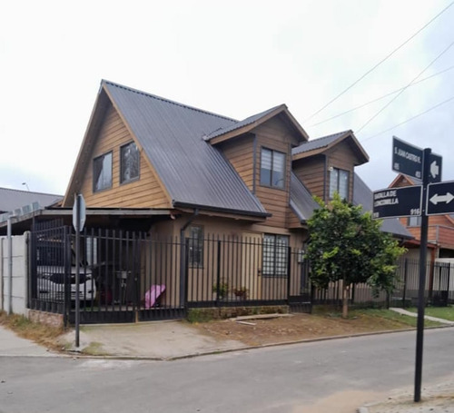 Hermosa Casa De Dos Pisos En Villa Alegre