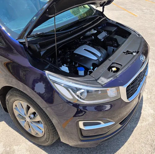 Kia Sedona 3.3 V6 Lx At