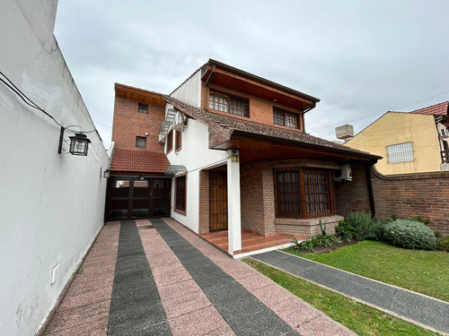 Venta Casa 9 Ambientes Con Quincho Y Cocheras - San Miguel Centro