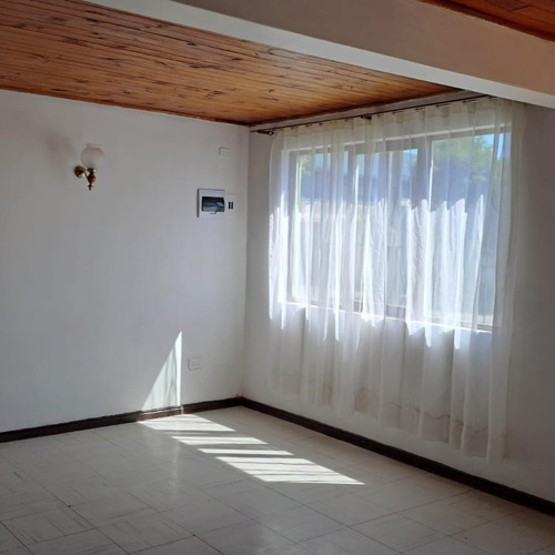 Casa Amplia En Arriendo En Linares