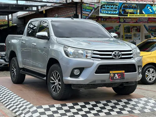 Toyota Hilux Srv 2.8 At 4x4 Diesel