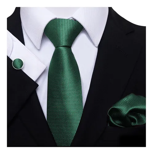 Traje negro con corbata verde esmeralda hotsell
