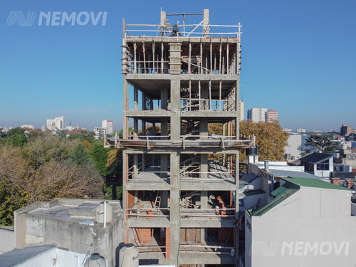 Venta Local Con Patio Parque Saavedra