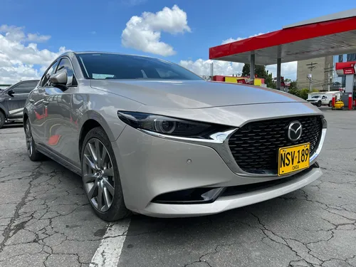 Mazda 3 Grand Touring 2.0cc AT AA 4X2