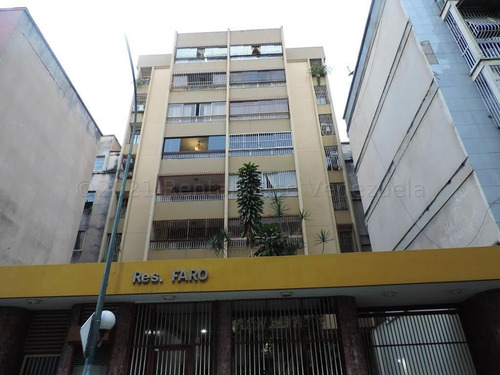 Bello Y Cómodo Apartamento En Venta Chacao Caracas 21-17094