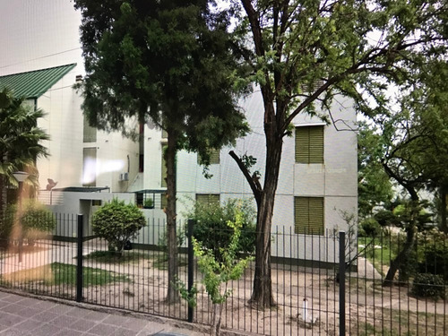 Imagen 1 de 7 de Ipona / Kennedy Departamento En Venta De 3 Dormitorios, Con Terraza Propia