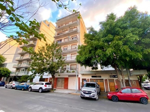 Venta Depto 3 Amb Con Balcon En Chivilcoy 2000, Monte Castro