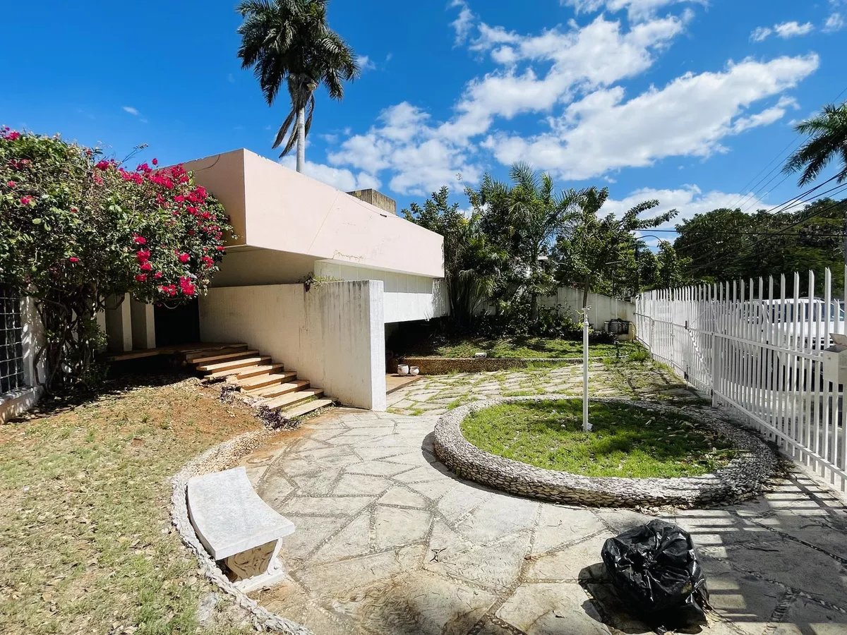 Casa En Venta Merida, Campestre, Av. Rogers, Entrega Inmediata.