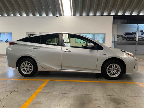 Imagen 6 de 14 de Toyota Prius 2017 5p Base Hibrido L4/1.8 Aut