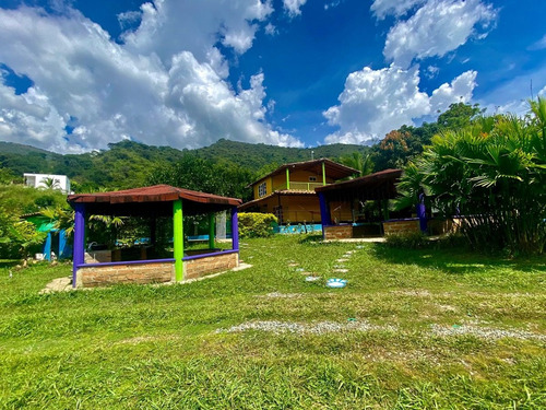Imagen 10 de 11 de Finca En Sopetran - Piscina + 2 Cabañas + 2 Kioskos + Parque Infantil + Amplia Zona Verde En Sector Alta Valorización (5 Min Del Parque)