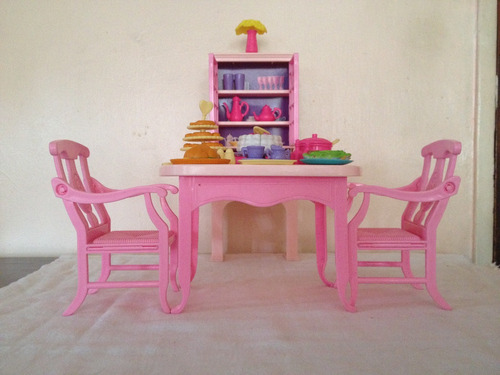 Imagen 1 de 2 de Accesorio De La Barbie Comedor
