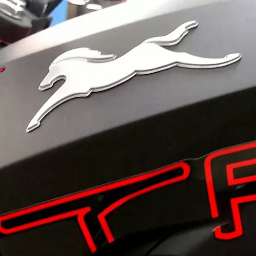 Emblema Tanque Para Apache Rtr 200 Caballo