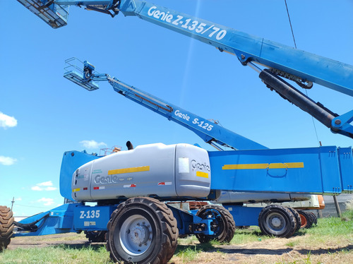 Plataforma Aérea Genie Z-135/70 Com Lança Articulada