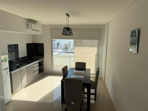 Depto 1 Amb. Con Balcón. Edificio Con Terraza, Piscina Y Seguridad 24 Hs