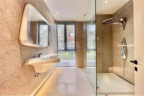 Exclusivo Dúplex Con Jardín, Piscina En San Damián