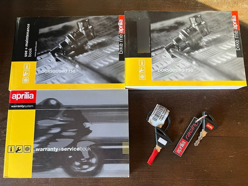Imagen 4 de 16 de Aprilia Dorsoduro 750 Supermotard