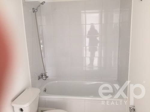 Departamento En Venta De 2 Dorm. En Estación Central