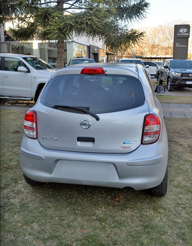 Imagen 7 de 16 de Nissan March Visia